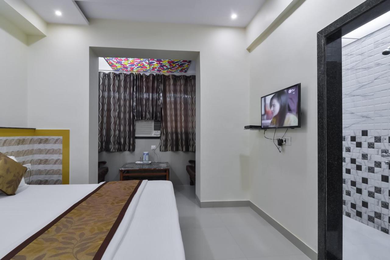 Hotel Aroma- Dadar Bombay Exterior foto
