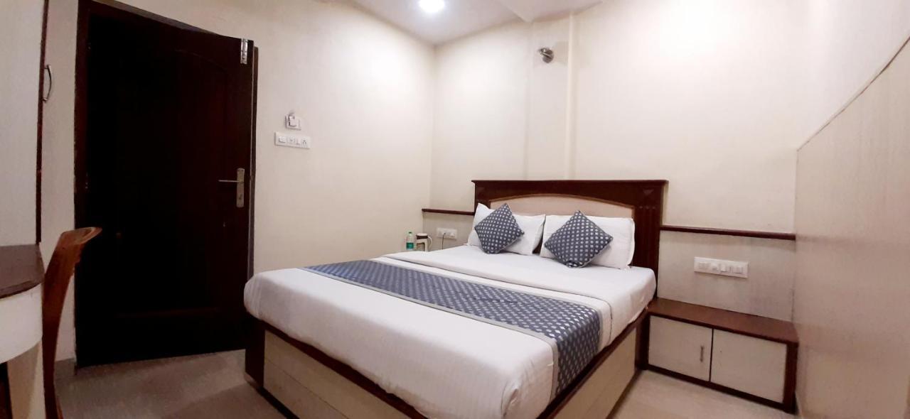 Hotel Aroma- Dadar Bombay Exterior foto